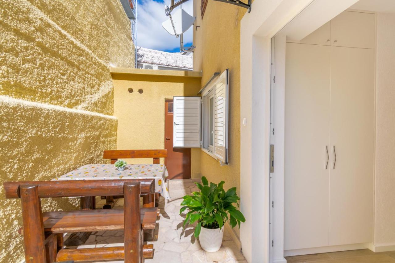City Apartment 4 & 6 Макарска Экстерьер фото